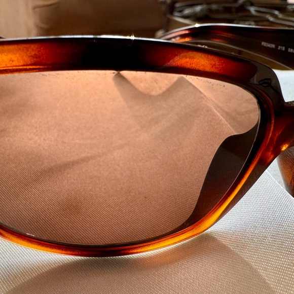 Fendi sunglasses - Picture 6 of 16